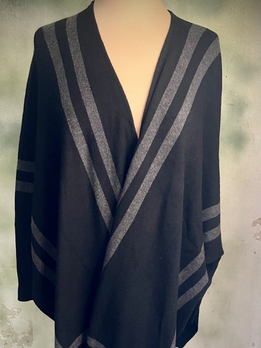 White House Black Market Black Gray Striped Draped Cardigan XS/S